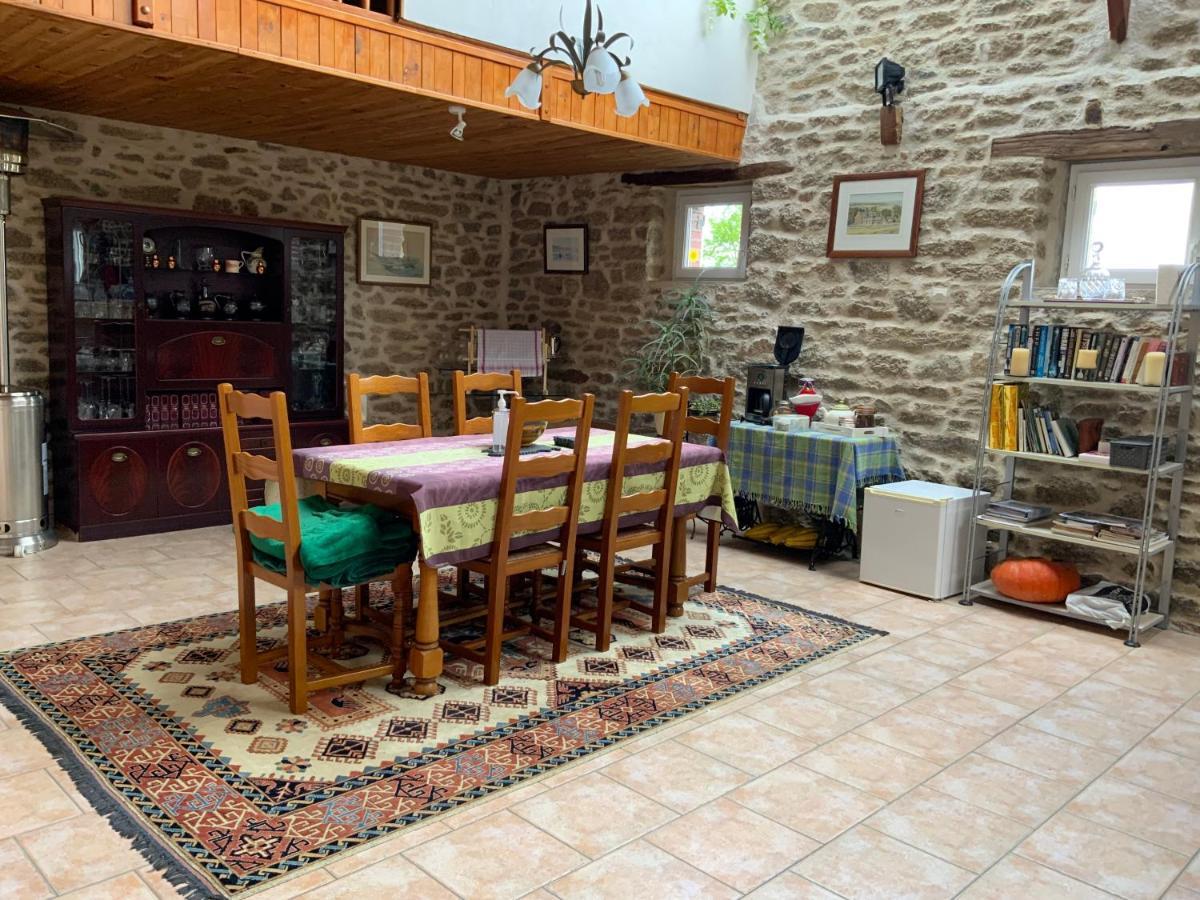 Le Bois Chef D'Ane Bed & Breakfast Collinee Exterior photo